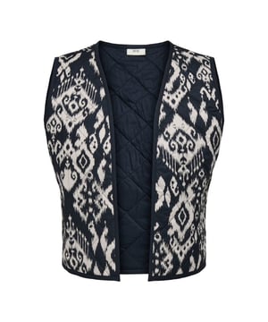 
Zie er op je best uit voor school, werk en dagelijkse bezigheden in toffe items die je moeiteloos kunt combineren met je favoriete kledingExtra details zijn: Gilet Allover print MouwloosMateriaal:100% KatoenWasvoorschrift:Machinewas max. Fijnwas 30 graden Celsius. Niet in droger