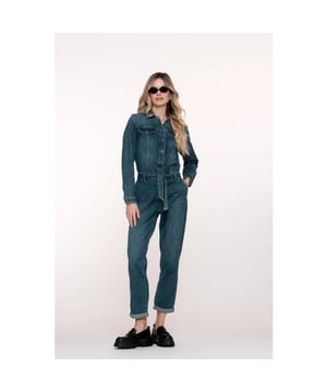 
51524-10 810 Geisha Jumpsuit blue denim tinted  Materiaal: 93% cotton / 6% polyester / 1% elasthane