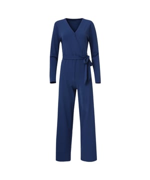 
Elegant en functioneel: deze navy dames jumpsuit van Smashed Lemon is perfect voor een stijlvolle en comfortabele look. De getailleerde pasvorm en lange pijpen zorgen voor een slank silhouet, terwijl de overlappende V-halslijn een vrouwelijke touch toevoegt. Gemaakt van travel quality materiaal met 4-way stretch, is deze jumpsuit ademend, kreukvrij, makkelijk te wassen en ideaal voor onderweg of dagelijks gebruik. Belangrijkste kenmerken: - Uni navy kleur in ademende, kreukvrije en easy-care travel kwaliteit - V-vormige overlappende halslijn en lange mouwen voor een tijdloze uitstraling - Getailleerde pasvorm met lange pijpen Verkrijgbaar in navy, brown.Specificaties :

 
 * Stijl: Jumpsuits 
 * Print: Uni 
 * Pasvorm: Uitlopend 
 * Lengte: Lang 
 * Model is: 175 cm tall and wears size S/36 
 * Country of origin: Made in P.R.C. 
 * Verkrijgbaar in kleuren: Blauw, Bruin 
 * Lining: No 
 * Fabric composition: 84%Polyamide 16%Elastane