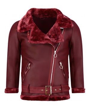 Dit artikel van Z-design scoor je nu in de uitverkoop op V&D in onze online Z-design outlet!
Deze Imitatie Lammy Coat Dames  winterjas is ook verkrijgbaar in verschillende kleuren, maar wilt u een jas die u altijd kunt dragen? Dan kiest u voor het bordeaux design. Bovendien is deze jas ook echt heerlijk warm! - <p><strong>Productinformatie:</strong></p>
<ul>
<li>Imitatie Lammy Coat Dames</li>
<li>Heeft een bordo kleur</li>
<li>Gemakkelijk met andere outfits te combineren</li>
<li>Comfortabel en warm model, perfect voor de winter</li>
<li>Baggy model met een normale pasvorm</li>
<li>Het materiaal bestaat uit 100% polyester</li>
<li>De voering bestaat uit 100% polyester</li>
<li>Heeft een rits als sluiting</li>
<li>Het model heeft twee jaszakken en géén binnenzak</li>
<li>Breng hem naar de stomerij voor een maximale levensduur</li>
<li>Kan ook gewassen worden op 30 graden</li>
<li>Verkrijgbaar in de maten  S – M – L – XL - XXL</li>
</ul>