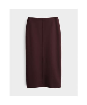 
Deze prachtige brique kleurige korte rok voor dames van het merk Opus is een perfecte toevoeging aan je kledingkast. Gemaakt van 91% polyester en 9% viscose, voelt de rok zacht en comfortabel aan op de huid. De rok heeft een flatterende pasvorm en kan gecombineerd worden met zowel casual als meer formele outfits. De brique kleur is trendy en gemakkelijk te combineren met allerlei kleuren en prints. Met deze rok creëer je moeiteloos een stijlvolle en moderne look. Bestel nu deze rok kort dames van Opus en upgrade je garderobe met deze must-have item!