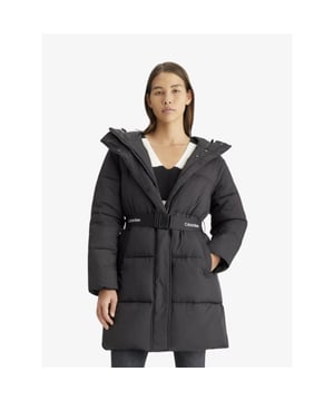 
Calvin Klein dames winterjas. Heerlijk warm is deze logo Belt long puffer van Calvin Klein in het zwart. Een leuke riem is bijgeleverd.