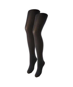 
Deze Pieces tights zijn de perfecte keuze voor elke gelegenheid, of je nu een avondje uit gaat of gewoon thuis blijft. Deze Pieces panties zijn gemaakt van een fijne mesh-stof met stretch, die een transparantie in het materiaal geeft. Daarnaast komen deze Pieces panty's in twee paar, waardoor je altijd een reserve bij je hebt in een noodgeval. Ze zijn verkrijgbaar in verschillende maten, S/M, M/L en L/XL. Gemaakt van 94% polyamide en 6% elastaan.