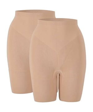 
Deze effen corrigerende short is perfect voor iedere dag. Hij corrigeert de buik, taille en billen. De short is helemaal naadloos, dus onzichtbaar onder je kleding. Gemaakt van 54% polyamide en 46% elastaan.