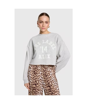 
Kleur: light grey melange <br>
Materiaal: 100% katoen<br>
Het model is 176cm en draagt maat S