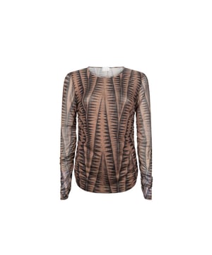 
De Gio Top Technical Jersey TBB623127A van JANE LUSHKA is een top met lange mouwen en een ronde hals. Het shirt is geribbeld bij de taille aan de zijkant en is uitgevoerd in een all-over print in de kleuren Brown. Het model is 1,79 cm en draagt maat S.