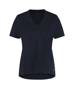 
LADY DAY Tyler vind je nu op To Be Dressed. Prachtig en uniek item van premium travelkwaliteit en gemaakt van de volgende materialen: 80%pa/20%el. Het model tyler is recht vallend t-shirt met v-hals en korte mouw.
Pasvorm (maat S):
Mouwlengte: 20,5 cm
Totale lengte: 63,5 cm

Stofsamenstelling: 80% polyamide 20% elastaan
