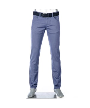 
<p><strong>Alberto - 4817-1918-Pipe</strong></p>
<p>Blauwe Katoenen 5-pocket broek van Alberto in model Pipe. Deze voorjaarsbroek is gemaakt van een comfortabele stretch katoen-stretch kwaliteit met een subtiel patroon.</p>
<ul>
<li>Modern fit</li>
<li>Rechte pijp</li>
<li>Ritssluiting</li>
<li>94% Katoen/ 6% Elasthan</li>
<li>Kleurnummer: 854 (4817-1918 Pipe)</li>
</ul>