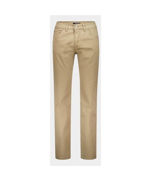 
Gardeur Chino Beige Hose Flatfront Modern Fit BOBBY 418861/1017 met artikelcodeBOBBY 418861/1017 .  van het materiaal 77% Biologisch Katoen / 20% Lyocell / 3% Elastaan. Extra specificaties: , , , , kleur Beige.