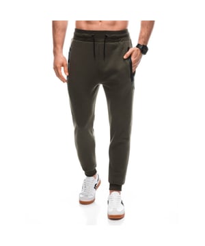 
Heren joggingbroek groen. De mannen broek is gemaakt van zachte aangename joggingstof. Ook heeft de loungebroek heren een normale pasvorm. Deze joggingbroek heren (https://italian-style.nl/heren) is ideaal voor thuis en casual gebruik.

 Pasvorm: Normal Fit
 Materiaal: 100% Polyester
 Kleur: Kaki Groen
 Sportcategorie: Sport, Fitness
 Tailleband: Verstelbaar, elastisch
 Sluiting: Met koordsluiting
 Zakken: Met rits
 Patroon: Effen
 Details: Elastische tailleband

 Artikelnummer: FELINA-0102-3