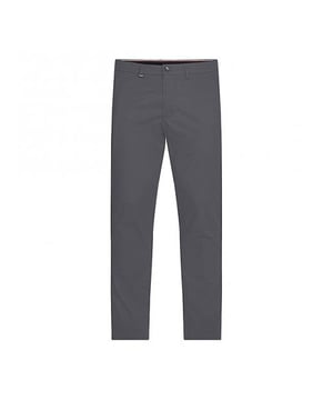 Prachtig item uit de nieuwe collectie van Tommy Hilfiger! Ben helemaal van deze tijd met deze topper uit onze Heren Broeken Sale categorie.
Tommy Hilfiger chino bleecker - dark ash