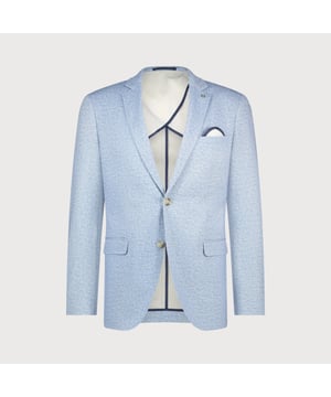 
<p>Dit colbert met microdessin biedt een verfijnde uitstraling met een subtiel patroon dat elke outfit net dat beetje extra geeft. De lichte en ademende stof zorgt voor optimaal draagcomfort, terwijl de moderne pasvorm geschikt is voor zowel zakelijke als casual gelegenheden. Perfect te combineren met een chino of jeans voor een veelzijdige look.</p>

<ul>
	<li>Subtiel microdessin </li>
	<li>Ademende stof voor extra comfort</li>
	<li>Moderne pasvorm </li>
	<li>Geschikt voor zowel formele als casual combinaties</li>
</ul>

<h3> </h3>