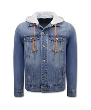 
Denim SpijkeJack met Capuchon Heren - RJ-966 - Blauw - <p><strong><strong>Specificaties:</strong><strong><br /></strong></strong>- Denim SpijkeJack met Capuchon Heren<br />- Artikel : RJ-966<br />- Seizoen: Voorjaar / Najaar<br />- Mouwen: Lange Mouwen<br />- Capuchon Afhaalbaar<br />- Kwalitatief Hoogwaardige Afwerking<br />- Materiaal: 100% Katoen, <br />- Weefsel: Denimweefsel<br />- Pasvorm: Getailleerd / Slim Fit<br />- Wasvoorschrift: Machinewas 30 graden, Binnenste buiten wassen (Niet in de droger)<br />- Beschikbare maten:  S - M - L - XL -XXL<span class="apple-converted-space"><br /></span></p>