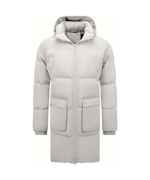 
Lange Gedateerde  Puffer Parka Jas Heren met Afneembare Capuchon - 3361 - Creme/Wit - <p><strong><strong><strong><strong><strong><strong><strong><strong><strong><strong>Specificaties:<br /></strong></strong></strong></strong></strong></strong></strong></strong></strong></strong>- Lange Gedateerde Puffer Parka Jas Heren met Afneembare Capuchon<br />- Kleur: Zie afbeelding<br />- Lengte: Extra Lang<br />- Pasvorm: Getailleerd Slim fit<br />- Sluiting: Rits<br />- Materiaal: Polyester<br />- Voering: 100% Polyester <br />- Zakken: 4 Jaszakken, 1 binnenzaken <br />- Seizoen: Winter <br />- Wasvoorschrift: Machinewas 30 graden / Stomerij<br />- Beschikbare Maten:  S - M - L - XL - XXL</p>