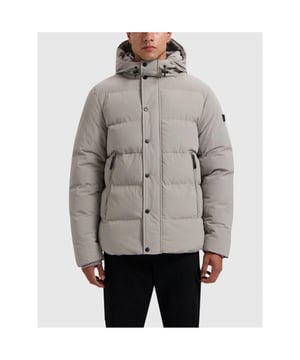 
Gewatteerde winterjas van Pure Path. Dit item heeft lange mouwen en een vaste capuchon. Deze jas is voorzien van een ritssluiting met knopen. De voorkant is voorzien van twee ritszakken en aan de binnenkant zit een steekzak. Machinewas 30°c anti-kreuk, Niet bleken, Niet in de droger, Niet stomen, Niet strijken