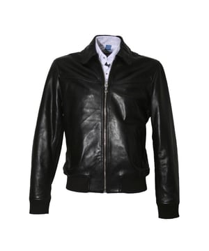 
<p>Kort leren jack met gebreide elastische boorden van de Nederlandse leermode specialist; Dekkers Ledermode. Dit heren jack is gemaakt van soepel lams leder en heeft 2 eenvoudige steekzakken en klassieke kraag. Dit jack valt smal en aansluitend, twijfel je tussen 2 maten? Neem dan de grotere maat.</p>
<ul>
<li>Modern fit</li>
<li>2 Steekzakken</li>
<li>2 Binnenzakken</li>
<li>100% Lam leder</li>
</ul>