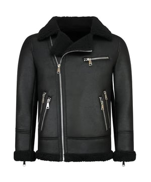 De laatste maten van dit topitem uit onze Tony Backer outlet, scoor je met een flinke korting. Het is altijd Tony Backer sale in de Heren Jassen Outlet outlet op V&D.
Bent u op zoek naar een prachtige zwarte lammy coat heren jas? Dan heeft u hier de perfecte jas voor uzelf gevonden. Dit model sluit heerlijk aan op uw lichaam door de slim fit pasvorm en creëert een stijlvolle, maar ook stoere look. - <p><strong>Productinformatie:</strong></p>
<ul>
<li>De jas heeft een lammy coat design</li>
<li>Comfortabel en warm design</li>
<li>Is gemaakt van nep leer</li>
<li>Wordt geleverd in de kleur zwart</li>
<li>Kort model met een slim fit pasvorm</li>
<li>Het materiaal bestaat uit 100% polyester</li>
<li>De voering bestaat uit 100% polyester</li>
<li>Het model heeft twee jaszakken géén binnenzak</li>
<li>Breng hem naar de stomerij en was hem niet zelf</li>
<li>Verkrijgbaar in de maten S – M – L - XL</li>
</ul>