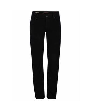 
<p><strong>Alberto Jeans - 5009-1572-Stone DS Dual FX </strong></p>
<p>Mooie diep zwarte heren jeans van Alberto in model Stone. Door het gebruik van een super elastisch denim doek zorgt deze jeans voor een maximale bewegingsvrijheid. Deze zwarte jeans is ook uitstekend geschikt om zowel op kantoor als in de vrije tijd te dragen.</p>
<ul>
<li>Regular fit</li>
<li>Rechte pijp</li>
<li>Ritssluiting</li>
<li>92% Katoen/ 2% Elasthan/ 6% T400 Elastomultiester</li>
<li>Kleurnummer: 997</li>
</ul>