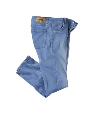 
98% Katoen, 2% Elastaan. Stof: Denim, Stretch. Ontwerp: Logo. 373gsm. Zakken: 2 zijzakken, 2 achterzakken, 1 muntzakje. Sluiting: Knoop, Ritsgat. Rugpand, Riemlussen, Geklonken, Doorgestikt. Taille Vorm: Platte Taille. Geschikt: Regelmatig.