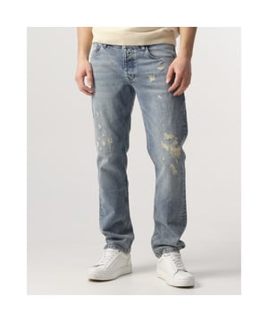 
- Over het merk: De kleding van J.C. RAGS is van oorsprong simpel, zoals je dat van een nuchter Nederlands fashionlabel zou verwachten. De mooiste basics die onmisbaar zijn in de garderobe van iedere man! Dit heeft dan ook in grote mate het succes van J.C. RAGS bepaald. Inmiddels is J.C. RAGS dan ook uitgegroeid tot een sterk mannenmode merk. Met de kleding van J.C. RAGS kun je je eigen unieke stijl creëren! De collecties zijn op en top mannelijk en richt zich vooral op de man die van comfortabele, casual maar toch stijlvolle kleding houdt. Ideaal als je het belangrijk vindt om er trendy uit te zien, maar daar niet al teveel moeite voor wil doen. Met J.C. RAGS zit je eigenlijk altijd goed!