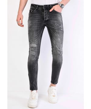 Scoor deze nieuwe outfit van Local Fanatic nu in de Local Fanatic sale met hoge korting!
Paint Splatter Jeans Heren Slim Fit - 1069 - Grijs - <p><strong>Specificaties:<br /></strong>- Paint Splatter Jeans Heren Slim Fit<br />- Kleur: Grijs<br />- Artikelcode: LF-DNM-1069<br />- Lengte: Standaard 34<br />- Pasvorm: Slim Fit / Stretch<br />- Patroon: Print / Bewerkt<br />- Sluiting: Knopen<br />- Materiaal: 98% Coton, 2% Spandex<br />- Weefsel: Denimweefsel <br />- Zakken: 2 Voorzakken, 2 Achterzakken<br />- Wasvoorschrift: Machinewas 30 graden (Niet in de droger)<br />- Beschikbare maten: 29 - 30 - 31 - 32 - 33 - 34 - 36 - 38</p>