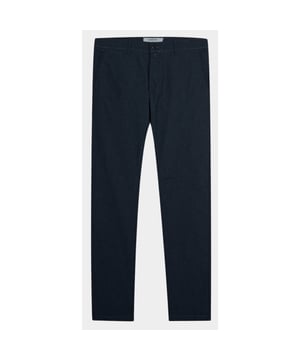Soms loop je items tegen het lijf waar je spontaan verliefd op wordt. Deze topper van Pierre Cardin is er zo een! Gegarandeerde blikvanger die je nu in je bezit kunt krijgen.
Pierre Cardin 5-Pocket Jeans Blauw C3 30050.1029/6304 met artikelcodeC3 30050.1029/6304 .  van het materiaal 98% Katoen / 2% Elastaan. Extra specificaties: , , , , kleur Blauw.