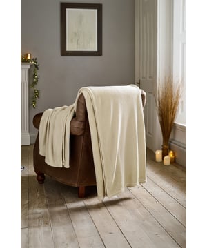 Wrap yourself in warmth and comfort with The Big One Throw Blanket in Almond Milk – a luxurious oversized fleece designed for ultimate relaxation. Measuring 230x270cm, this ultra-soft plush throw is perfect for layering on sofas, beds, or armchairs, adding both cosy warmth and a neutral, elegant style to your home.