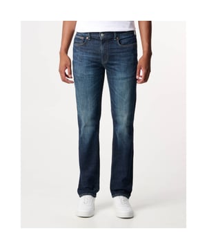 
Denham Razor T-shirt in donker groen voegt een stijlvol accent toe met zijn relaxed fit. Gemaakt van hoogwaardige materialen biedt dit T-shirt comfort en duurzaamheid. Denham staat bekend om de combinatie van traditioneel vakmanschap met moderne ontwerpen, perfect voor casual en trendy looks. - Over het Merk: Denham is een in Nederland opgericht denimmerk dat in 2008 werd opgericht door Engelse jeanmaker Jason Denham. Het merk staat bekend om zijn unieke en eigenzinnige ontwerpen. De kleding van Denham is gemaakt van hoogwaardige materialen, zoals denim, katoen en wol. Het merk biedt een breed scala aan items aan, waaronder jeans, jassen, broeken, truien, overhemden en accessoires. De ontwerpen van Denham zijn vaak geïnspireerd door de Amerikaanse en Japanse denimcultuur. Het merk gebruikt unieke stijlelementen, zoals contrasterende stiksels, vintage wash en oversize pasvormen, om een unieke en eigenzinnige uitstraling te creëren.