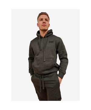 
Indigo Denim Heren Joggingpak – Navy - Pagent | Sportief & Comfortabel

 Dit Indigo Denim heren joggingpak in stoer antraciet grijs is de perfecte keuze voor zowel sportieve als casual dagen. Dankzij de 50% katoen en 50% polyester mix, voelt de stof heerlijk zacht aan en biedt het een comfortabele pasvorm.

 De verstelbare tailleband zorgen voor een fijne fit, terwijl de steekzakken voldoende ruimte bieden voor je essentials. De