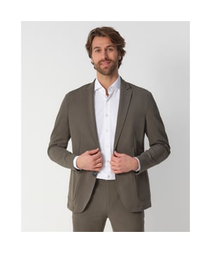 
Runway PARTY - Mix & match jacket Sonny brengt frisse stijl in een groen ontwerp. Gemaakt van puur katoen, biedt dit colbert een comfortabele pasvorm met subtiele schoudervulling en handige zakken. Ideaal voor een veelzijdige look, zowel zakelijk als casual. Runway PARTY straalt innovatie en modebewustzijn uit, met kleding die stijlvol en toegankelijk is. Perfect voor iedereen die houdt van een verfijnde uitstraling zonder gedoe. - Over het Merk: Runway for Party People, de naam zegt het al een beetje, dit zijn kleding en accessoires voor de jonge mannen die een feestje hebben. Runway Party is uitermate geschikt voor jongens om jouw outfit met een gala, zoals het eindgala van de middelbare school, compleet te maken