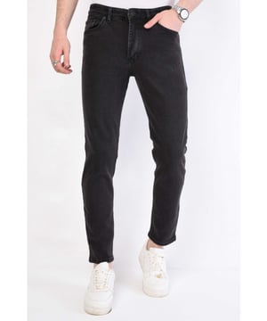 Dit gave artikel van True Rise koop je nu in de sale in onze True Rise outlet op V&D!
Heren Broeken  Regular Fit - DP28-NW - Zwart - <p><strong>Specificaties:<br /></strong>- Heren Broeken Regular Fit <br />- Kleur: Zwart<br />- Artikelcode: DP28-NW<br />- Lengte: Standaard <br />- Pasvorm: Regular Fit / Stretch<br />- Sluiting: Rits<br />- Materiaal: 98% Coton, 2% Spandex<br />- Weefsel: Denimweefsel <br />- Zakken: 2 Voorzakken, 2 Achterzakken<br />- Wasvoorschrift: Machinewas 30 graden (Niet in de droger)<br />- Beschikbare maten: 29 - 30 - 31 - 32 - 33 - 34 - 36 - 38</p>