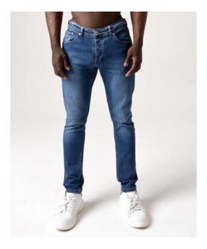 Mooi item uit onze True Rise sale. Scoor deze topper nu voordelig in onze True Rise outlet tegen een scherpe uitverkoopprijs.
Klassieke Heren Jeans Slim Fit - DC-018 - Blauw - <p><strong>Specificaties:<br /></strong>- Klassieke Heren Jeans Slim Fit<br />- Kleur: Blauw<br />- Artikelcode: D&C-018<br />- Lengte: Standaard 34<br />- Pasvorm: Slim Fit / Stretch<br />- Patroon: Paint<br />- Sluiting: Knopen<br />- Materiaal: 98% Coton, 2% Spandex<br />- Weefsel: Denimweefsel <br />- Zakken: 2 Voorzakken, 2 Achterzakken<br />- Wasvoorschrift: Machinewas 30 graden<br />- Beschikbare maten: 29 - 30 - 31 - 32 - 33 - 34 - 36 - 38</p>