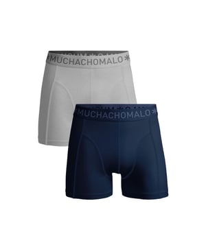
<p>Ervaar ultiem comfort en stijl met Muchachomalo katoenen boxershorts. Gemaakt van hoogwaardig katoen, bieden deze boxershorts een ongeëvenaarde zachtheid. Het ademende materiaal zorgt voor een fris gevoel de hele dag door, terwijl de nauwsluitende pasvorm optimale ondersteuning biedt.</p>
<p>Of je nu een actieve dag hebt of ontspant, Muchachomalo boxershorts houden je comfortabel en zelfverzekerd. Kies voor kwaliteit, kies voor Muchachomalo.</p> Materiaal: 95% Cotton / 5% Elastane - 210 gram 
Wasinstructies: Wassen op 30 graden,Niet in de droger,Strijken op matig warme stand (2 stippen) Kleur: Blauw,Grijs