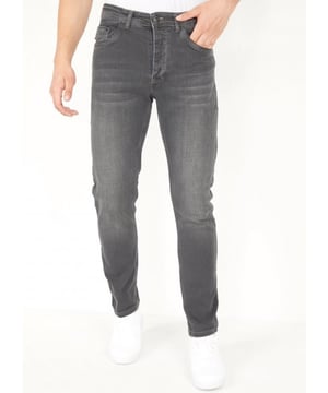 Dit item koop je nu extra voordelig in onze Herenkleding Outlet outlet waar het altijd True Rise sale is. Jouw True Rise artikelen het hele jaar in de uitverkoop!
Grijze Regular Fit Jeans Mannen - DP15 - Grijs - <p><strong>Specificaties:<br /></strong>- Grijze Regular Fit Jeans Mannen<br />- Kleur: Grijs<br />- Artikelcode: DP15<br />- Lengte: Standaard 33<br />- Pasvorm: Regular Fit / Stretch<br />- Sluiting: Knopen<br />- Materiaal: 98% Coton, 2% Spandex<br />- Weefsel: Denimweefsel <br />- Zakken: 2 Voorzakken, 2 Achterzakken<br />- Wasvoorschrift: Machinewas 30 graden (Niet in de droger)<br />- Beschikbare maten: 29 - 30 - 31 - 32 - 33 - 34 - 36 - 38</p>