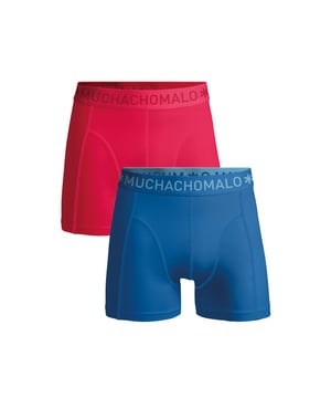 
<p>Ervaar ultiem comfort en stijl met Muchachomalo katoenen boxershorts. Gemaakt van hoogwaardig katoen, bieden deze boxershorts een ongeëvenaarde zachtheid. Het ademende materiaal zorgt voor een fris gevoel de hele dag door, terwijl de nauwsluitende pasvorm optimale ondersteuning biedt.</p>
<p>Of je nu een actieve dag hebt of ontspant, Muchachomalo boxershorts houden je comfortabel en zelfverzekerd. Kies voor kwaliteit, kies voor Muchachomalo.</p> Materiaal: 95% Cotton / 5% Elastane - 210 gram 
Wasinstructies: Wassen op 30 graden,Niet in de droger,Strijken op matig warme stand (2 stippen) Kleur: Blauw,Roze