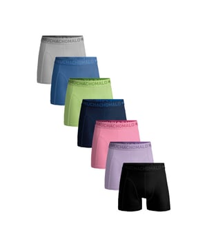 
<p>Ervaar ultiem comfort en stijl met Muchachomalo katoenen boxershorts. Gemaakt van hoogwaardig katoen, bieden deze boxershorts een ongeëvenaarde zachtheid. Het ademende materiaal zorgt voor een fris gevoel de hele dag door, terwijl de nauwsluitende pasvorm optimale ondersteuning biedt.</p>
<p>Of je nu een actieve dag hebt of ontspant, Muchachomalo boxershorts houden je comfortabel en zelfverzekerd. Kies voor kwaliteit, kies voor Muchachomalo.</p> Materiaal: 95% Cotton / 5% Elastane - 210 gram 
Wasinstructies: Wassen op 30 graden,Niet in de droger,Strijken op matig warme stand (2 stippen) Kleur: Blauw,Zwart,Roze,Paars,Grijs