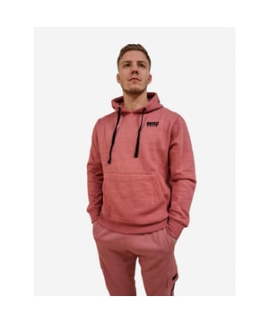 
Joggingpak heren met capuchon van ons Moda Italia merk Indigo Denim. Het joggingpak voor mannen is gemaakt van zachte kwalitatief hoogwaardige stoffen. Dit huispak is prima te gebruiken voor Fitness, sporten, wandelen of  in huis te gebruiken als loungewear.

 Merk: Indigo Denim
 Pasvorm: Normale fit
 Materiaal: 50% Polyester, 50% katoen
 Kleur: Roze, zachtrood
 Sportcategorie: Joggingpak
 Tailleband: Verstelbaar, elastisch
 Sluiting: Rits
 Zakken: Steekzakken
 Patroon: Effen met merk print
 Details: Capuchon

 Artikelnummer: ID-T31  Houd je kleding langer mooi!
 Was joggingkleding binnenstebuiten op maximaal 30°C met gelijksoortige stoffen of in een waszak.
 Samen wassen met (ruwe) handdoeken of spijkerstof veroorzaakt slijtage en pluisvorming.
 Gebruik een mild wasmiddel en geen wasverzachter.
 Gebruik geen centrifuge of wasdroger, maar laat aan de lucht
