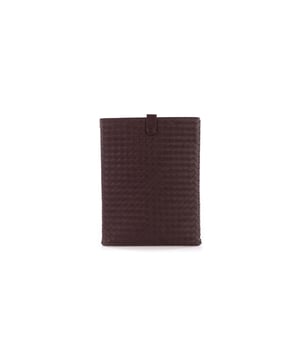 VINTAGE, RRP AS NEW
Intrecciato weaves and a lush leather construction ensure that you can carry your iPad in a chic and stylish manner. Presented by the house of Bottega Veneta, this iPad case is a great way to flaunt your style and make a trend statement while keeping your gadget safe and sound. The case is in excellent condition, yet a small white stain is seen at the back side. Minor scuffing at the left corner, in addition to minor scuffs on the front side.
 Bottega Veneta Brown Intrecciato Leather iPad Case
Original price:  980
Sign of wear: No
SKU: 35061 / GLA3052 / GLA3052 
 Bottega Veneta Brown Intrecciato Leather iPad Case
Color: brown | brown
Material: Leather | Intrecciato leather
Condition: excellent
Size: One Size | One Size
Sign of wear: No
SKU: 444391 / GLREAC035061W / GLA3052 
Dimensions:  Length: 215 mm, Width: 0 mm, Height: 270 mm