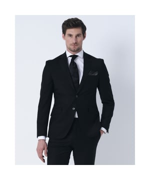 
Tweedelig pak van Recall. Het pak is gemaakt van 100% wol en heeft een hoogwaardige kwaliteit. Hierin mag jij gezien worden! Het pak is volledig gevoerd en heeft een slim fit pasvorm. Hierdoor sluiten de pantalon en het colbert mooi aan het lichaam. De pantalon heeft een platte voorkant en twee steekzakken voor en twee paspelzakken achter. De colbert is voorzien van een dubbele knoopsluiting en heeft klepzakken en een binnenzak. Combineer het pak met een zakelijk overhemd voor een complete business look! - Over het merk: Recall is een merk dat je wilt herinneren aan mooie, eerste momenten. De spanning en zenuwen bij je eerste date, je eerste sollicitatie of je eerste keer in een kostuum. Deze momenten blijven je lang bij en het merk Recall herinnert je aan die speciale momenten. Recall heeft verschillende pasvormen, wat maakt dat er voor iedere man wel een goedpassende optie bij zit.