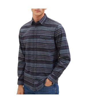 
<p>Gestreept heren shirt van Tom Tailor.</p>
<ul>
<li>Regular fit</li>
<li>Borstzakje</li>
<li>100% Katoen</li>
<li>Kleurnummer: 32282</li>
</ul>