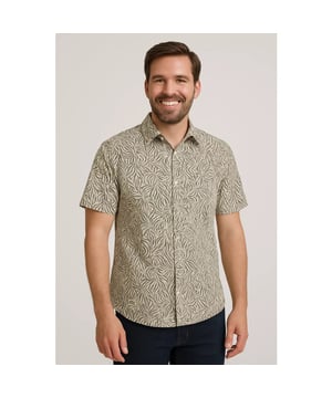 
Heren Overhemd Korte Mouw – Frivilin by Style Italy

 Dit stijlvolle herenoverhemd met korte mouwen is perfect voor de zomer. Het overhemd is gemaakt van een lichte en ademende stof, wat zorgt voor optimaal draagcomfort op warme dagen. Dankzij de hoge kraag krijgt het een elegante en trendy uitstraling.

 Het overhemd is vervaardigd uit lichte stretch viscose, waardoor het een soepele pasvorm heeft en comfortabel aanvoelt. De gebroken witte kleur met subtiele groene print geeft een frisse en moderne look. Ideaal om te combineren met een short, jeans of