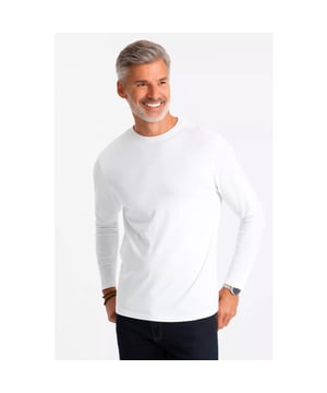 
<p>Heren shirt met lange mouw. De longsleeve heren is gefabriceerd van elastische katoen, dit geeft een comfortabel draaggevoel. Het <a href="https://italian-style.nl/heren/italiaanse-shirts">mannen shirt</a> met ronde hals is voorzien van een klein merk embleem. Perfect om te combineren met een heren jeans of chino.</p>
<p>Pasvorm: Normal Fit<br />
Materiaal: 100% Katoen<br />
Kleur: Wit<br />
Categorie: All season<br />
Sluiting: Ronde hals<br />
Patroon: Effen</p>
<p>Hoogte model: 188 cm<br />
Het model presenteert het product in maat: M</p>
<div class="">Artikelnummer: OM-0106-V4</div>