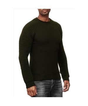 
<p>Stoere trui / longsleeve voor heren van het stijlvolle Italia Moda merk Rusty Neal. Deze gebreide trui heeft een nette uitstraling, maar is ook zeer geschikt als casual look. De <a href="https://italian-style.nl/heren/truien-vesten">heren trui</a> past goed op je outfit in combinatie met een jeans of een chino.</p>
<p>- Pasvorm: Slim Fit</p>
<p>- Materiaal: 70% Polyacryl, 30% Katoen</p>
<p>- Kleur: Kaki / Donkergroen</p>