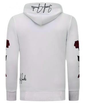Nu beschikbaar in onze LF Amsterdam outlet; deze topper van LF Amsterdam! Dit merk en nog vele andere topmerken altijd in de sale in onze Heren Truien & Vesten Outlet outlet.
Heren Hoodie - Love & Roses - Wit - <p><strong>Specificaties:<br /></strong>- Heren Hoodie - Love & Roses<br />- Artikel code: 11-6526W<br />- Kleur: Zie Afbeelding<br />- Seizoen: Voorjaar / Najaar<br />- Kraag: Ronde Kraag<br />- Mouwen: Lange Mouw<br />- Patroon: Borduur<br />- Kwalitatief: Hoogwaardige Afwerking<br />- Materiaal: 84% Katoen en 16% Polyester<br />- Weefsel: Geweven<br />- Pasvorm: Getailleerd Italiaans<br />- Wasvoorschrift: Handwas, Binnenste buiten wassen (Niet in de droger)<br />- Beschikbare maten: S - M - L - XL - XXL<br /><br /><b>Local Fanatic</b> is een jong merk voor modebewuste mannen die aandacht besteden aan kleding en uiterlijk met de Allure en Glamour.<br />Kenmerkend van het merk zijn de zeefdruk- en digitaal prints die gegarandeerd staan voor kwaliteit van vooruitstrevende stoffen in Italiaanse pasvormen.</p>