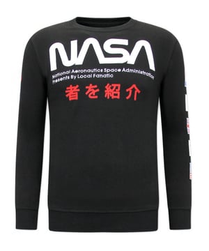 Met deze topper uit onze Heren Truien & Vesten Outlet kun je aankomen! Loop er volgens de laatste modetrends bij met dit item uit de meest recente collectie van LF Amsterdam.
Heren Sweater - NASA International - Zwart - <p><strong>Specificaties:<br /></strong>- Heren Sweater - NASA International<br />- Artikel code: 11-6505Z<br />- Kleur: Zie Afbeelding<br />- Seizoen: Voorjaar / Najaar<br />- Kraag: Ronde Kraag<br />- Mouwen: Lange Mouw<br />- Patroon: Borduur<br />- Kwalitatief: Hoogwaardige Afwerking<br />- Materiaal: 84% Katoen en 16% Polyester<br />- Weefsel: Geweven<br />- Pasvorm: Getailleerd Italiaans<br />- Wasvoorschrift: Handwas, Binnenste buiten wassen (Niet in de droger)<br />- Beschikbare maten: S - M - L - XL - XXL<br /><br /><b>Local Fanatic</b> is een jong merk voor modebewuste mannen die aandacht besteden aan kleding en uiterlijk met de Allure en Glamour.<br />Kenmerkend van het merk zijn de zeefdruk- en digitaal prints die gegarandeerd staan voor kwaliteit van vooruitstrevende stoffen in Italiaanse pasvormen.</p>