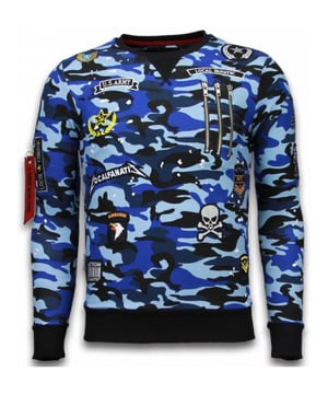 Dit artikel van Local Fanatic scoor je nu in de uitverkoop op V&D in onze online Local Fanatic outlet!
Exclusieve Crewneck van het topmerk Local Fanatic. Exclusief Basic wordt gemaakt van een zeer hoogwaardige kwaliteit katoen. Ze hebben een uitstekende afwerking en pasvorm.  - <p><strong>Specificaties:</strong><br />- Kleur: Zie Afbeelding<br />- Seizoen: Voorjaar / Najaar<br />- Kraag: Ronde Kraag<br />- Mouwen: Lange Mouw<br />- Patroon: Borduur, Zeefdruk en Rits<br />- Kwalitatief Hoogwaardige Afwerking<br />- Materiaal: 84% Katoen en 16% Polyester<br />- Weefsel: Dun Geweven<br />- Pasvorm: Getailleerd Italiaans<br />- Wasvoorschrift: Handwas, Binnenste buiten wassen (Niet in de droger)<br />- Beschikbare maten: S - M - L - XL - XXL</p>
<p><b><br />Local Fanatic</b> is een jong merk voor modebewuste mannen die aandacht besteden aan kleding en uiterlijk met de Allure en Glamour.<br />Kenmerkend van het merk zijn de zeefdruk- en digitaal prints die gegarandeerd staan voor kwaliteit van vooruitstrevende stoffen in Italiaanse pasvormen. </p>