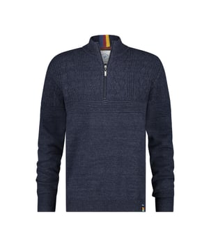 
<p>Half zip heren trui van het merk 'A Fish Named Fred'. Deze trui met een staande kraag heeft een mooi brei patroon wat het een perfecte aanvulling maakt op je garderobe. </p>
<ul>
<li>Modern fit</li>
<li>100% Katoen</li>
<li>Kleurnummer: 604</li>
</ul>