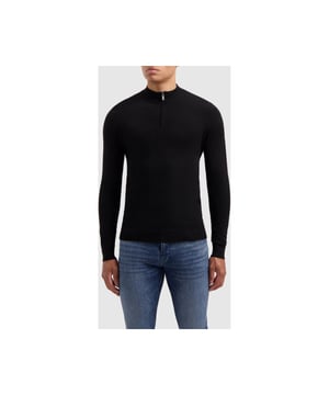 
Trui van Pure Path met lange mouwen. Dit item is voorzien van een highneck kraag en heeft een korte ritssluiting. De trui is afgewerkt met ribgebreide boorden. Alleen liggend drogen, Handwas, Lauw strijken max 110°c, Machinewas 30°c, Niet bleken, Niet in de droger, Niet stomen