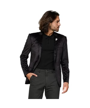 
Deze OppoSuits Deluxe blazer is geÃ¯nspireerd op - en een weerspiegeling van - de schoonheid van ons universum. Het is een zacht velvet jasje met een zwarte folieprint die de meest bekende sterrenbeelden van de Melkweg afbeeldt. De sterrenvoering en de afneembare pin passen perfect bij het sterrenbeeldenpatroon. Ja, het staat in de sterren geschreven: dit jasje zorgt dat jij er out of this world uitziet.