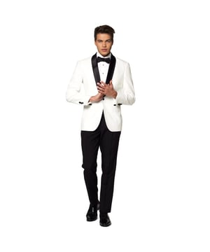 
Een gebroken wit smokingjasje, gecombineerd met een zwarte smokingbroek met een dubbele plooi en een strikje, is een van de elegantste opties voor formele kleding, en laten jou opvallen in stijl. Het is geschikt voor black tie evenementen, formele gelegenheden overdag en zomerse formele gelegenheid. De Parly White tuxedo heeft een satijnen revers en een moderne pasvorm.Â 